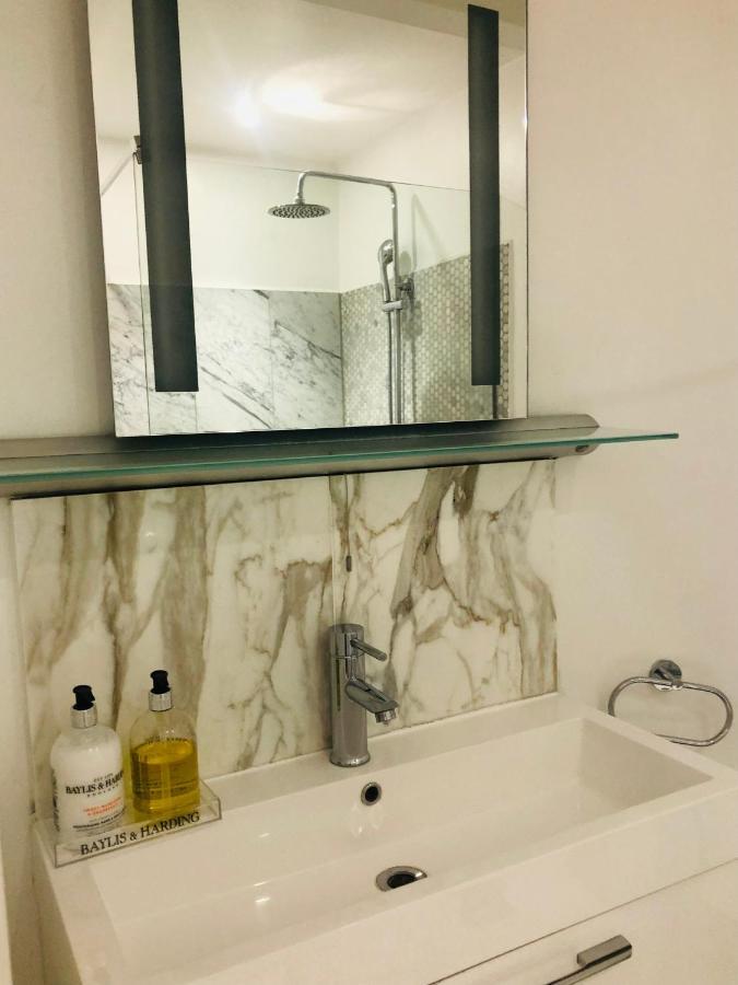 2 Bedroom Apartment Close To Camden Town London Bagian luar foto
